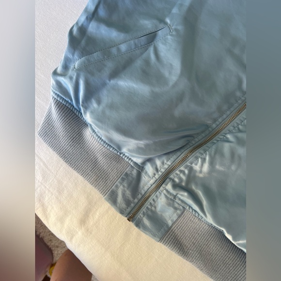 ✨URBAN OUTFITTERS REVERSIBLE BOMBER JACKET - Picture 10 of 10